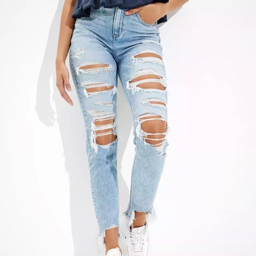 NWT American Eagle high rise ripped distressed mom jeans